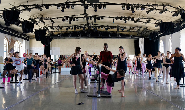 Attendees dancing in Angela Trimbur's Balletcore class